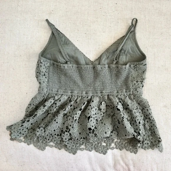 Abercrombie & Fitch Floral Lace Tank - M - Picture 2 of 5